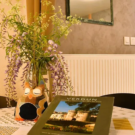 Au Logis Des Chouettes, Proche De Verdun Et Ses Champs De Bataille *