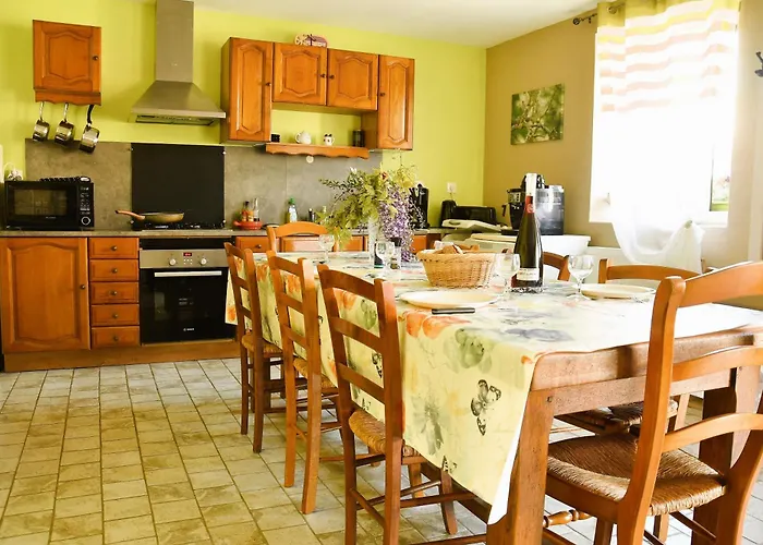 Au Logis Des Chouettes, Proche De Verdun Et Ses Champs De Bataille *